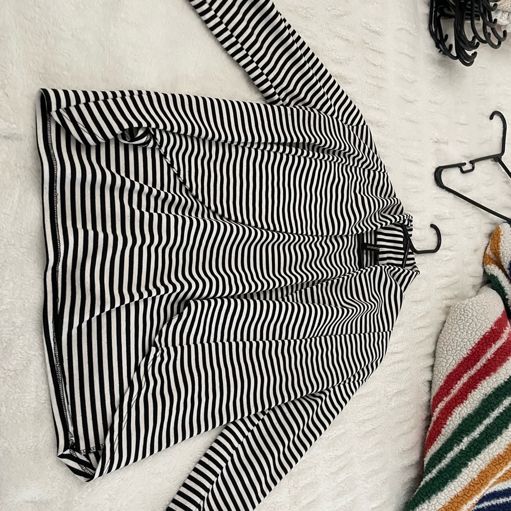 Black & white striped blazer #stripes